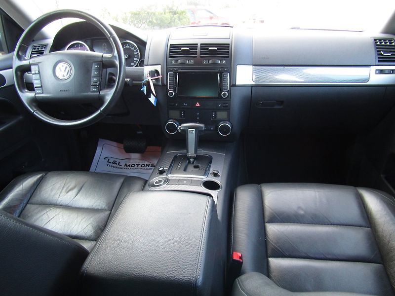 Volkswagen Touareg (2008) 2.5 TDI 4X4  PRUŽINY - fotka 15 z 38
