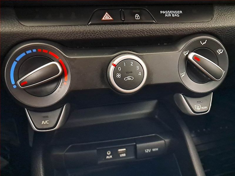 Kia Rio (2017) 1.25 CVVT, Serv.kniha - fotka 15 z 17