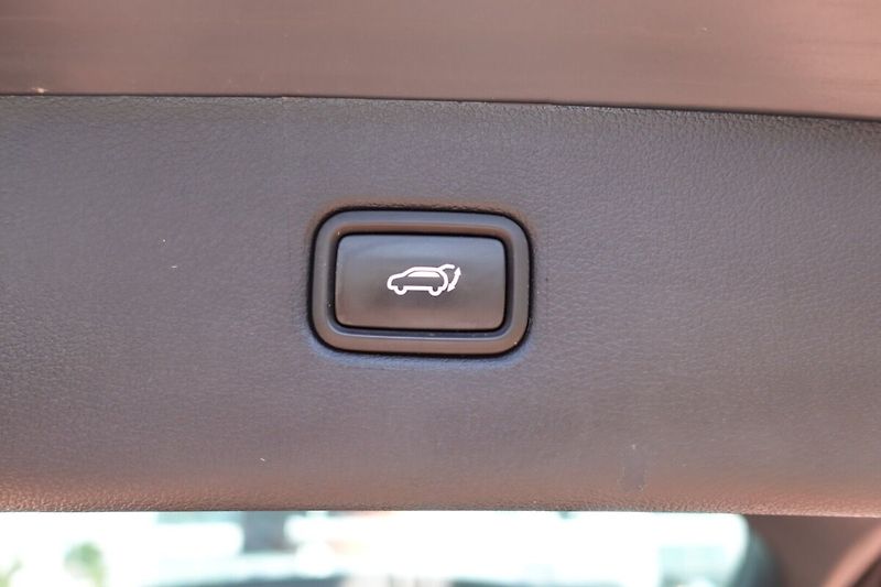Hyundai Tucson 2,0CRDi A/T 4x4 N-Line - fotka 14 z 32