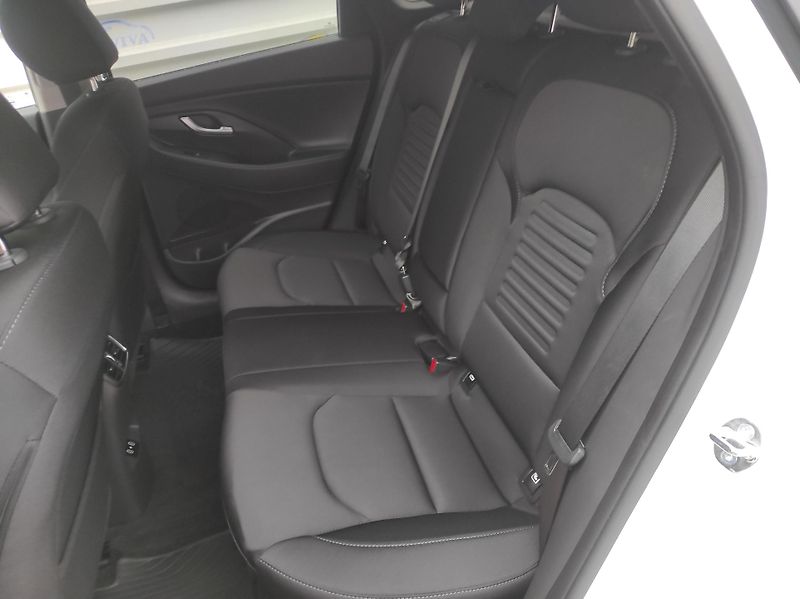 Hyundai i30 1,0T-GDi Top KM,Style, ČR - fotka 15 z 43