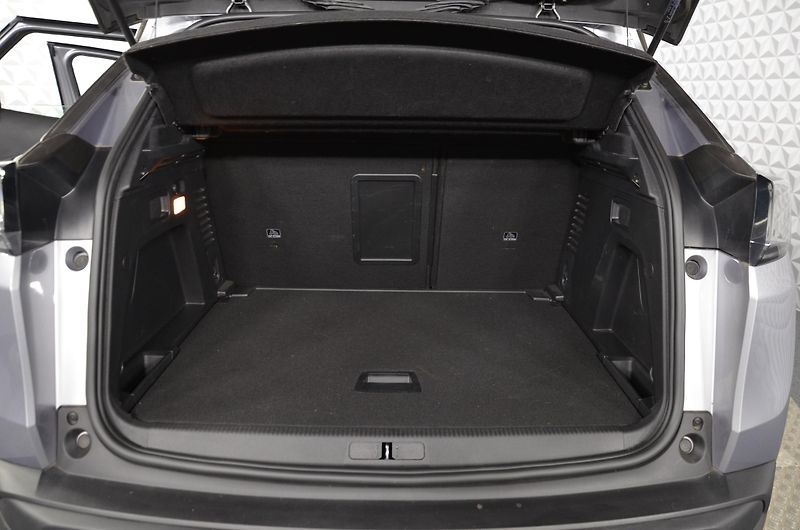 Peugeot 3008 (2023) 1.2PT 130 ACTIVE PACK - fotka 18 z 21