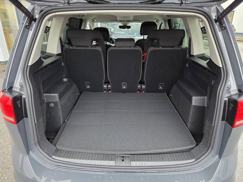 Volkswagen Touran (2026) 1.5 TSI DSG 7míst PEOPLE - fotka 31 z 34