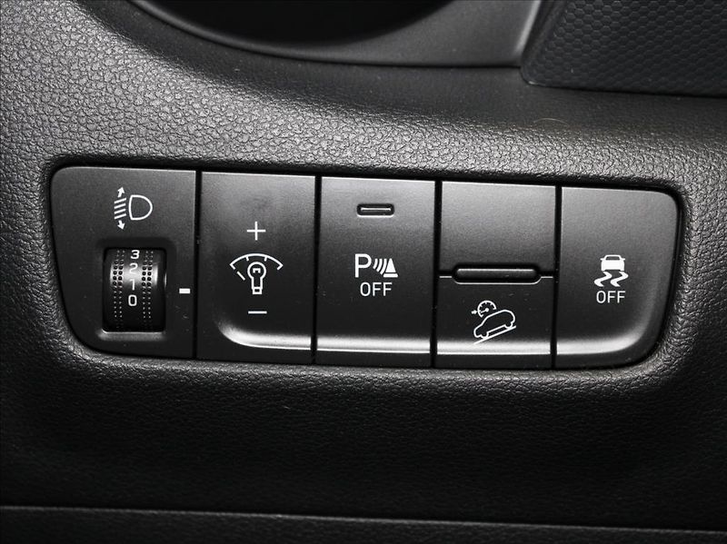 Hyundai Kona 1,0 T-GDI 88kW 30tkm! 1.maj.ČR - fotka 16 z 22