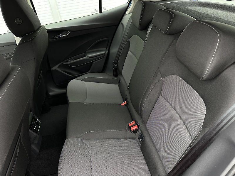 Škoda Fabia 1.0TSi 95PS Selection LED V.Co - fotka 30 z 33