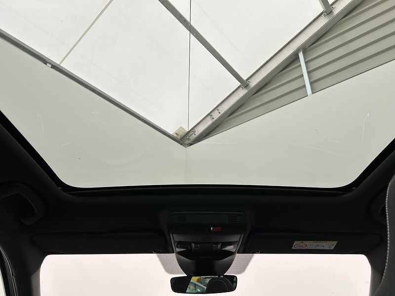 Škoda Kamiq 1.0 TSI Monte Carlo - fotka 30 z 30