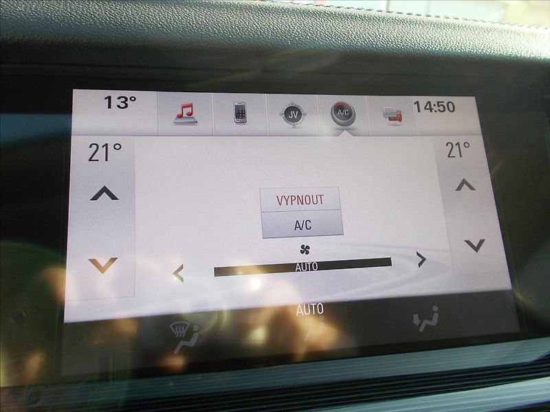 Opel Insignia ST 1.6 CDTi 100kW INNOVATION - fotka 18 z 46