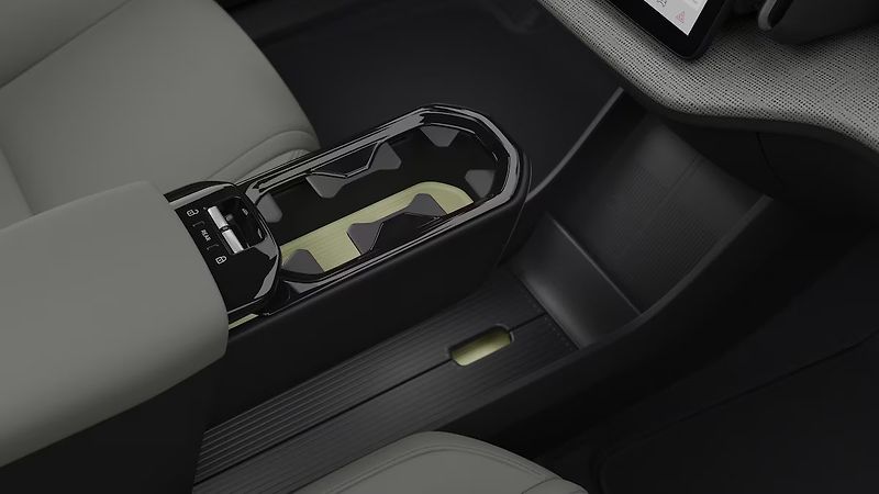 Volvo EX30 (2026) ULTRA, P8 AWD electric, 315 kW - fotka 11 z 13