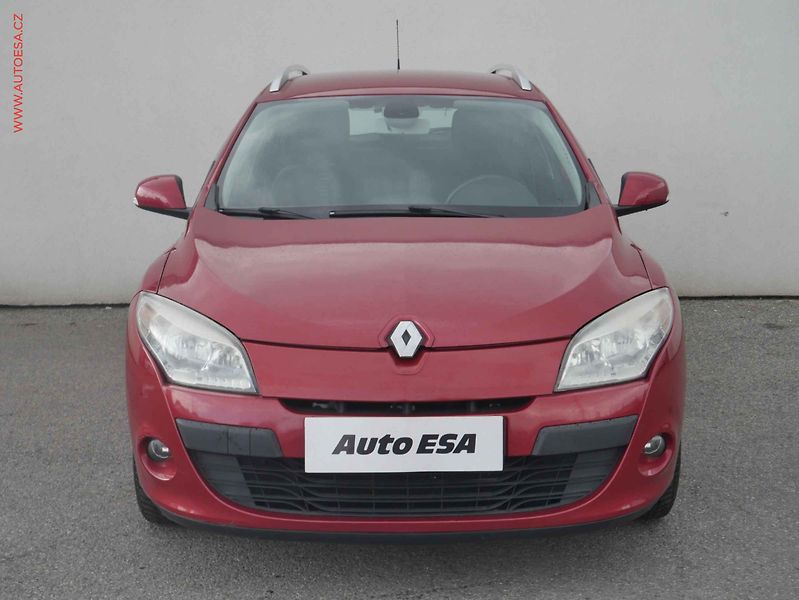 Renault Mégane (2010) 1.6i, ČR, autoAC, temp - fotka 2 z 15