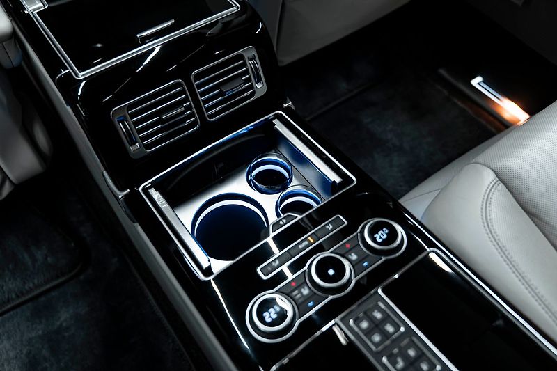 Land Rover Range Rover SV Autobiography Long - fotka 25 z 39