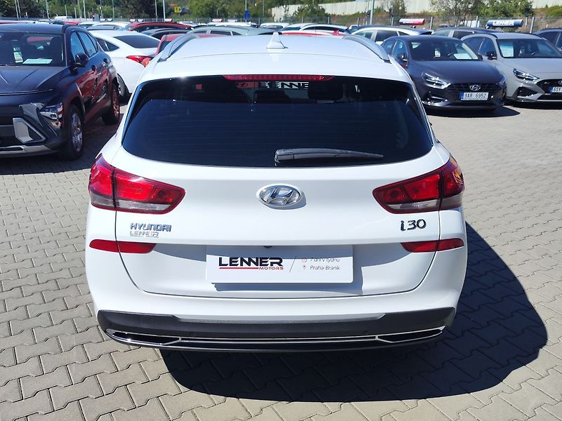Hyundai i30 1.5 T-GDI/117kW Smart - fotka 6 z 32