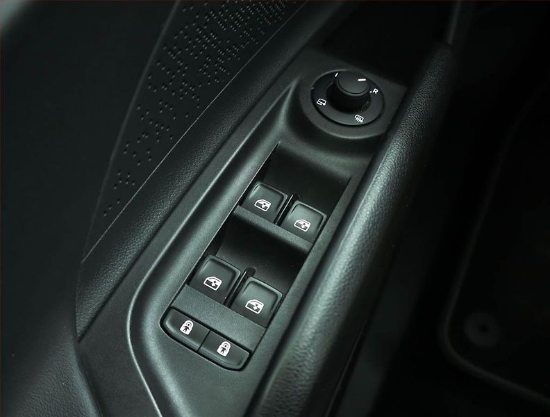Škoda Enyaq (2021) Sportline 60 (62 kWh), SoH 90% - fotka 18 z 19