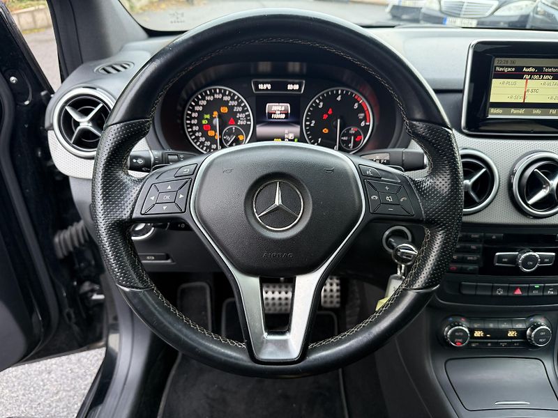 Mercedes-Benz Třídy B 220 CDI 125kW - fotka 11 z 22