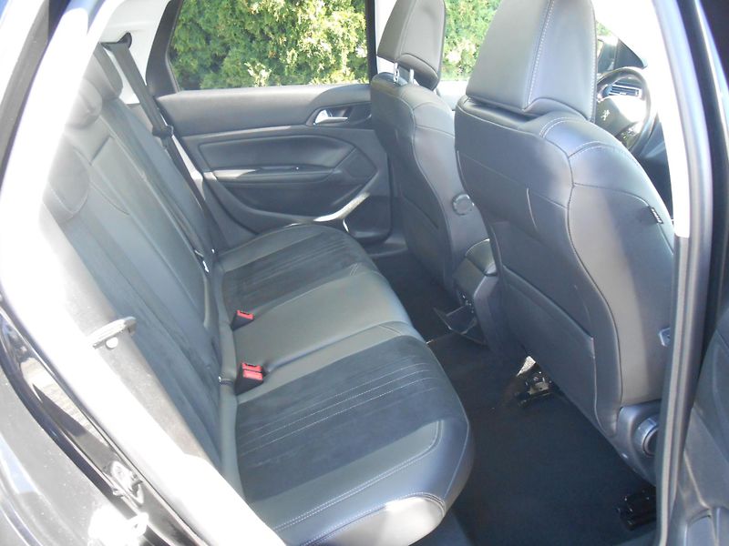 Peugeot 308 , FULL LED, KAMERA,NAVI - fotka 22 z 43
