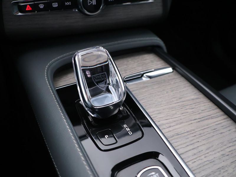 Volvo XC90 2,0 B5 173kW Inscription CZ DP - fotka 21 z 31