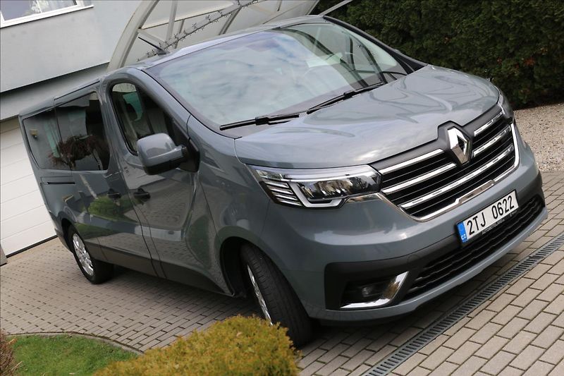 Renault Trafic 2,0 1.maj. ČR,DPH, 8míst - fotka 9 z 48