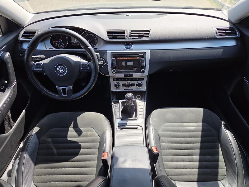 Volkswagen Passat 1,8Tsi 118kw - fotka 8 z 11