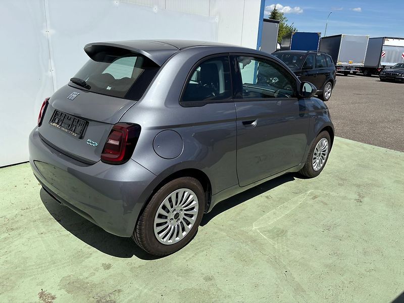 Fiat 500e ED 70kW DPH - fotka 2 z 18