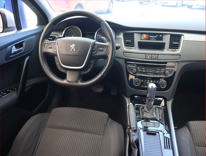 Peugeot 508 (2012) 1.6 THP, Automat, Tempomat - fotka 7 z 16