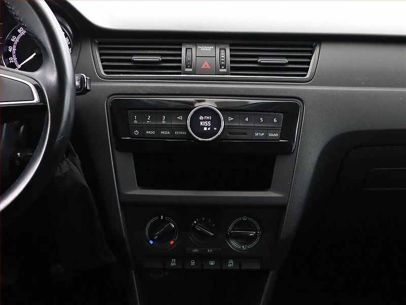 Škoda Rapid (2019) 1.0 TSI, ČR,1.maj, Serv.kniha - fotka 9 z 10