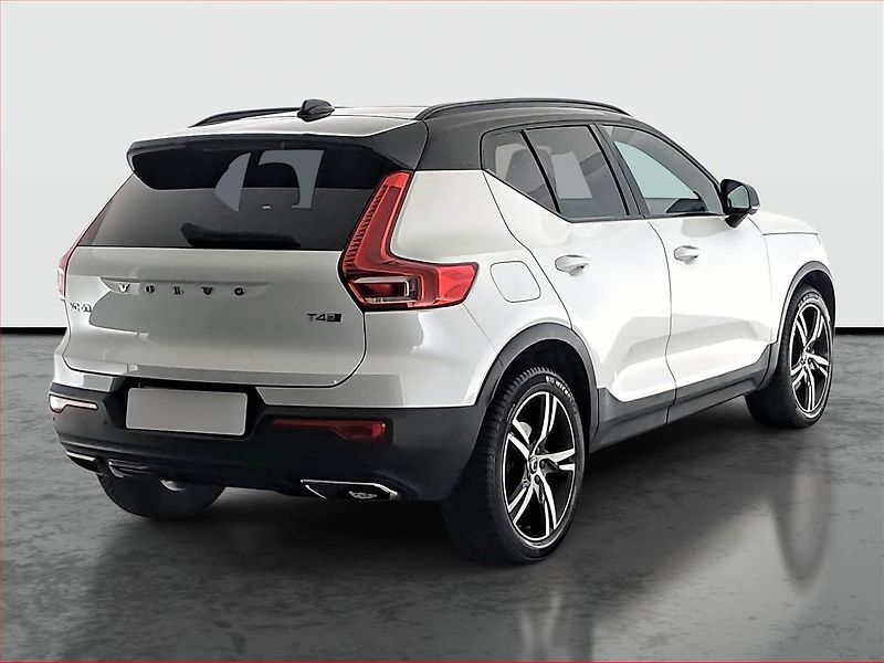 Volvo XC40 (2018) R-Design T4 AWD - fotka 5 z 20