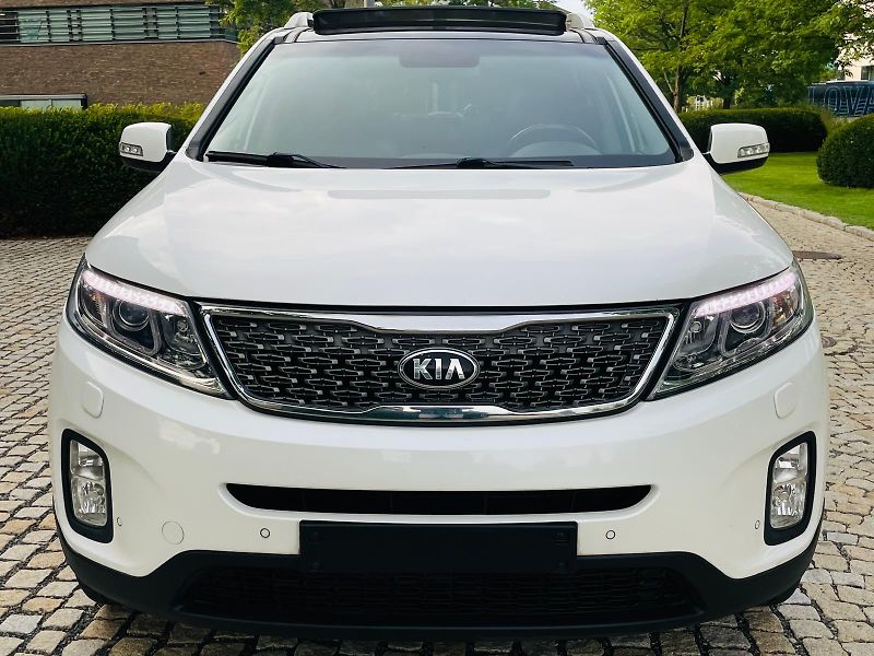 Kia Sorento 2.2D 4x4 MANUÁL KAMERA TAŽNÉ - fotka 7 z 48