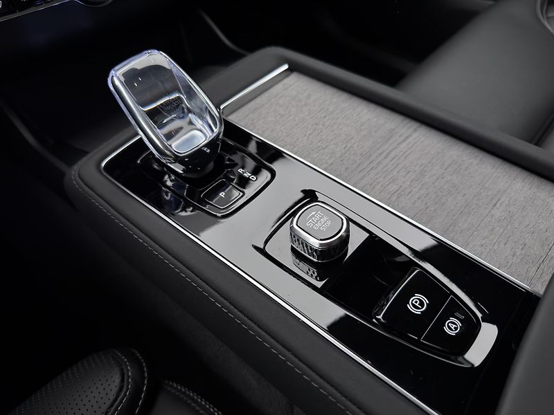 Volvo XC90 T8 AWD RECHARGE ULTRA CZ 1.maj - fotka 34 z 51