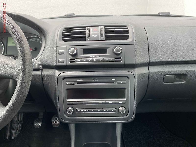 Škoda Fabia (2011) 1.2 TSi, Family - fotka 12 z 16