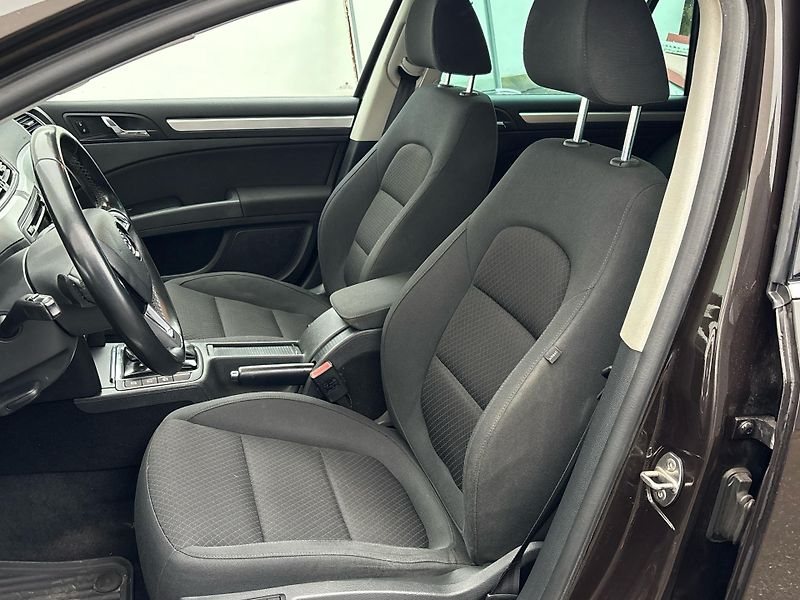 Škoda Superb AMBITION DSG - fotka 7 z 25