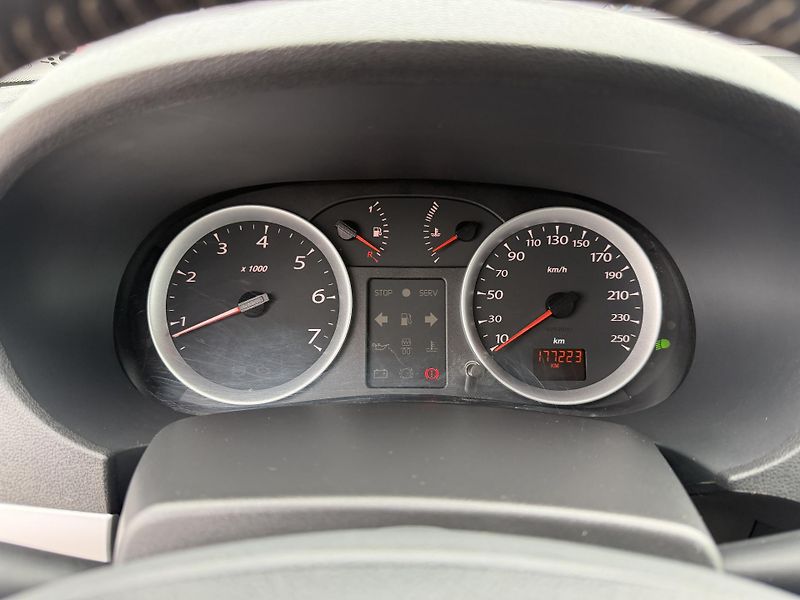 Renault Thalia 1,2i/55kW - KLIMA,ABS,... - fotka 15 z 57