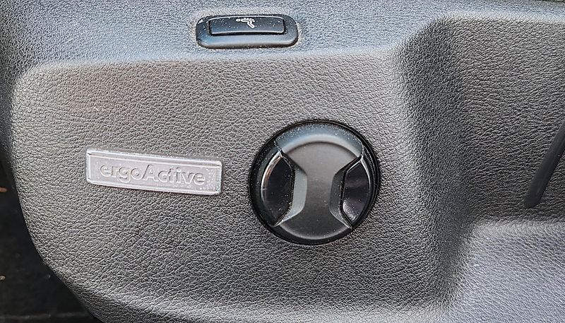 Volkswagen Golf (2013) VII, 1.4 TSI, 103 kW - fotka 18 z 27