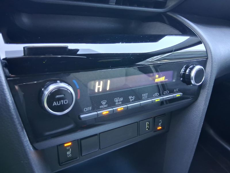 Toyota Yaris Cross COM. STYLE TECH 1.5 Hyb. 85 kW - fotka 25 z 30