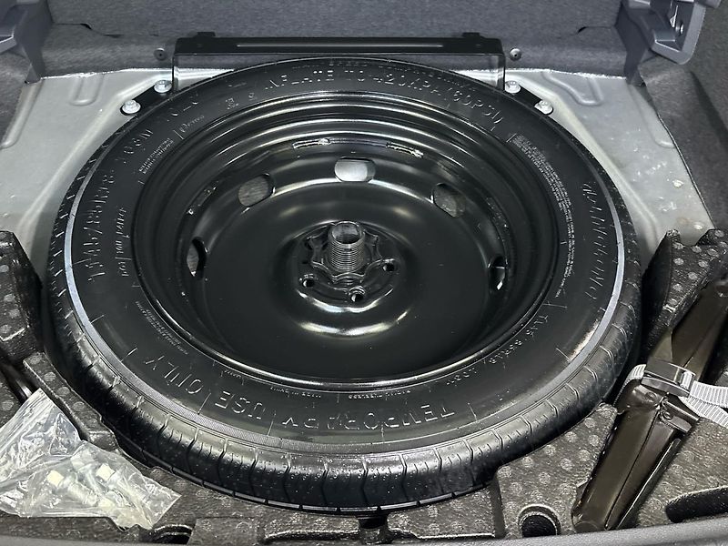 Volkswagen Tiguan Elegance 4MOT DSG - fotka 28 z 30