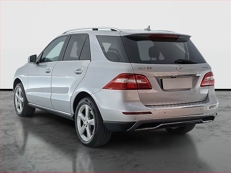 Mercedes-Benz Třídy M (2013) ML 350, 4X4, Automat, Kůže - fotka 4 z 22