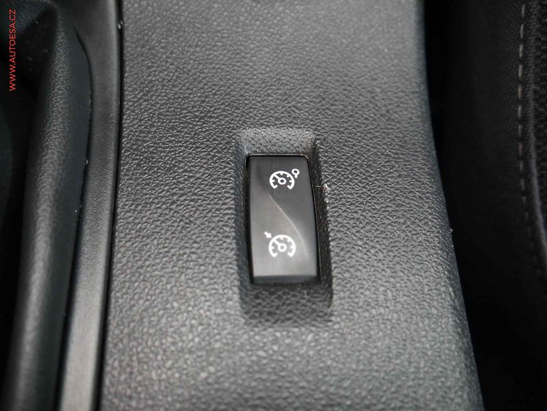 Renault Mégane (2010) 1.5 dCi, 2.maj,ČR, AC, temp - fotka 17 z 19