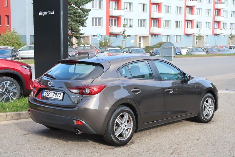 Mazda 3 (2014) HB 1,5 G100, 2 sady kol, ČR - fotka 8 z 28