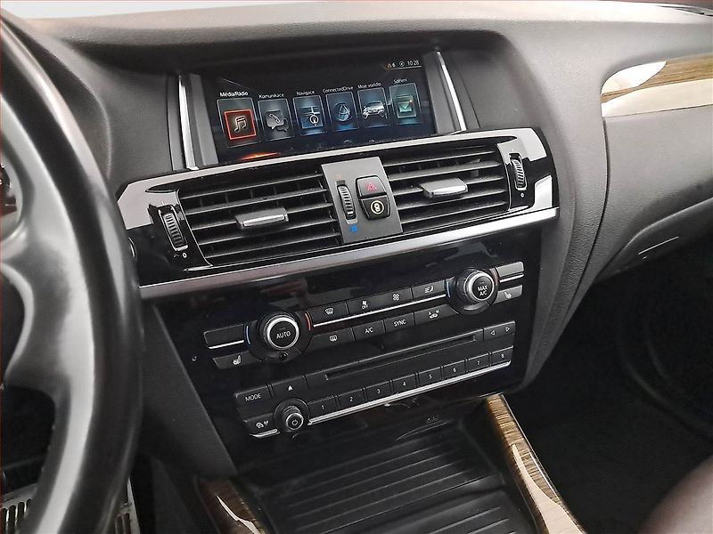 BMW X4 (2016) xDrive30d, 4X4, Automat - fotka 12 z 21