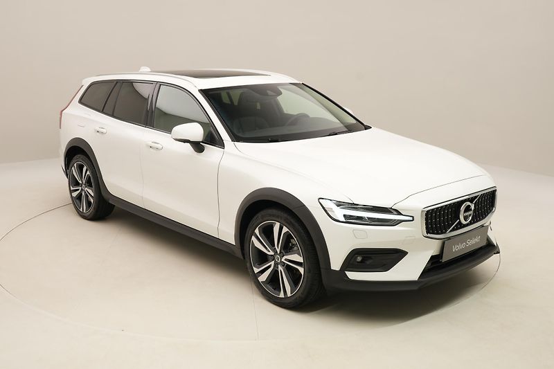 Volvo V60 CC B5 AWD BRIGHT PLUS AUT  - fotka 17 z 45