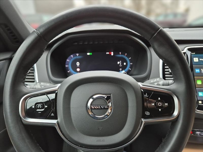 Volvo XC90 2,0 B5 AWD diesel Plus Bright - fotka 8 z 18