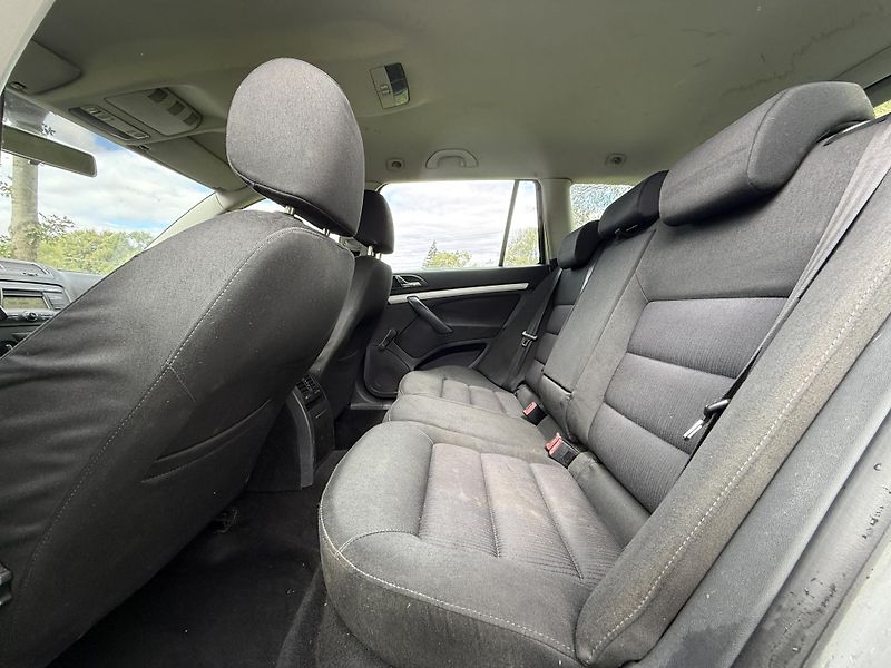 Škoda Octavia (2006) 1.9 TDi 77kw 4x4 kombi - fotka 11 z 19