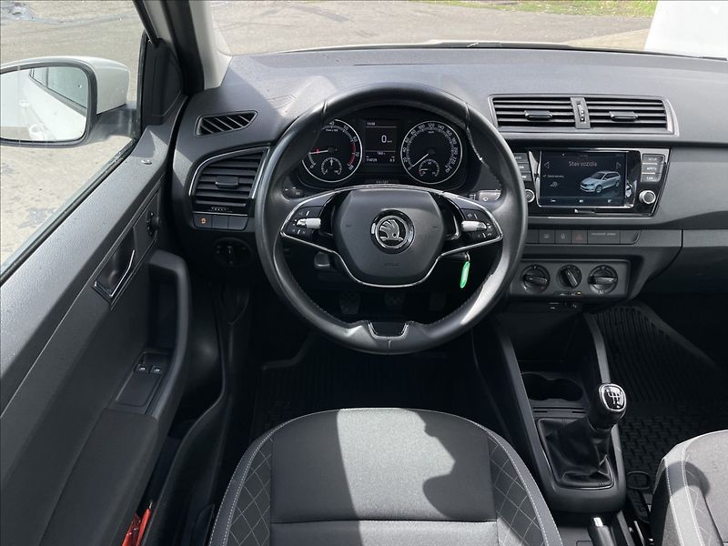 Škoda Fabia 1,0 TSI Combi Ambition Plus - fotka 7 z 24