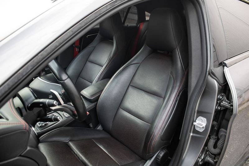 Mercedes-Benz CLA - fotka 13 z 35