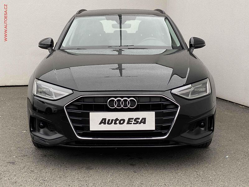 Audi A4 (2019) 2.0TDi, AT, LED, navi - fotka 2 z 18