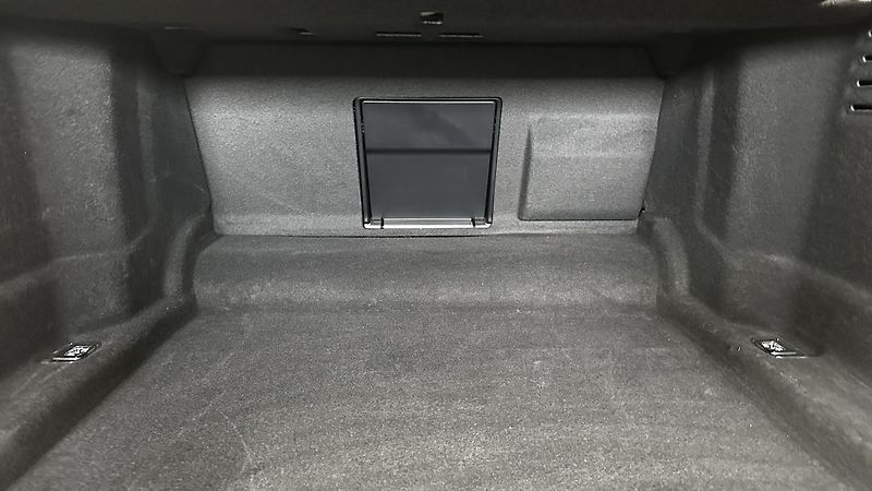Audi S8 TOP STAV - fotka 22 z 51