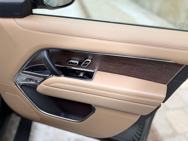 Land Rover Range Rover (2022) 3.0 D6H,FACELIFT ,TOP - fotka 53 z 55