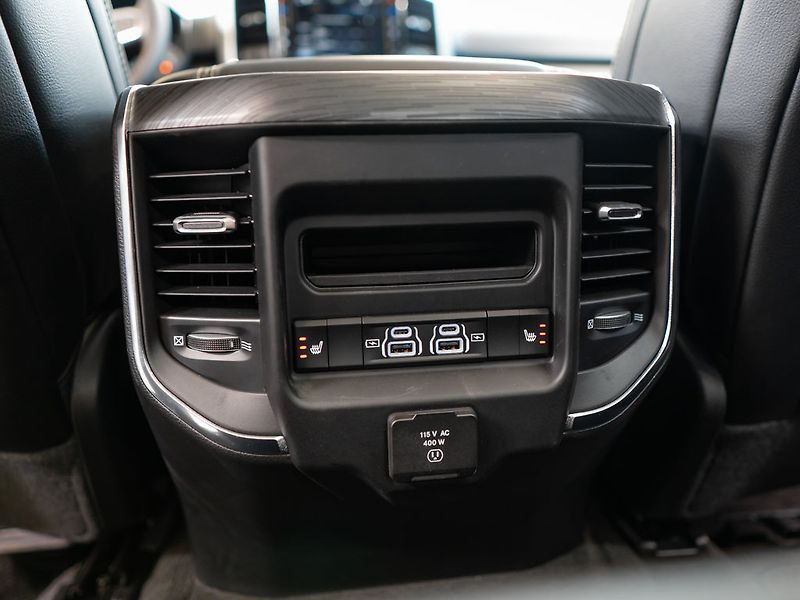 Dodge RAM (2025) 5.7 V8 Laramie Sport 6 LIFT - fotka 38 z 42