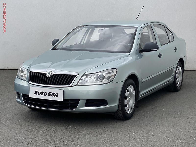 Škoda Octavia (2010) 1.2 TSI, 1.maj,ČR, AC, zámek - fotka 3 z 14