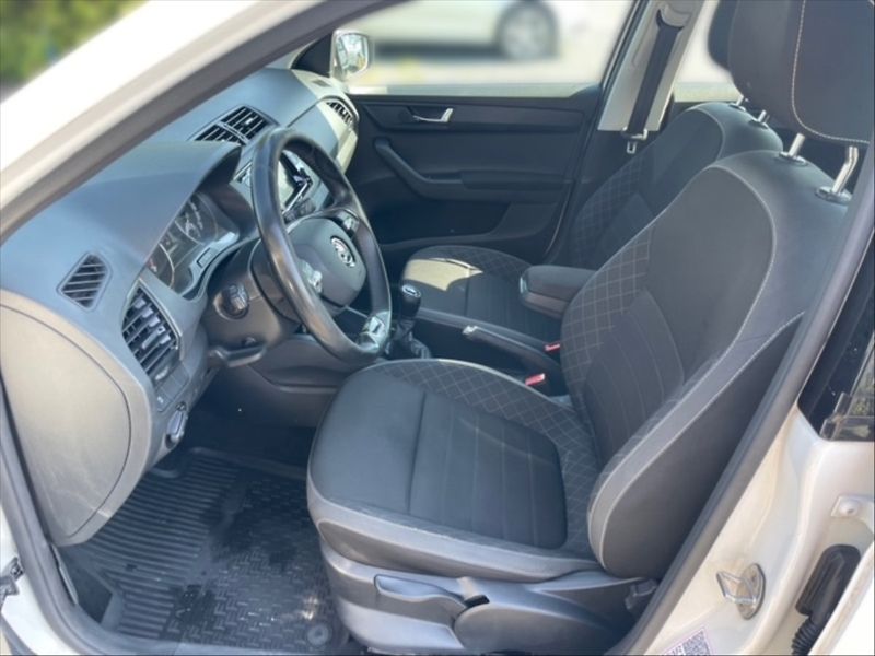 Škoda Fabia 1,0 TSI 70 Ambition - fotka 7 z 11