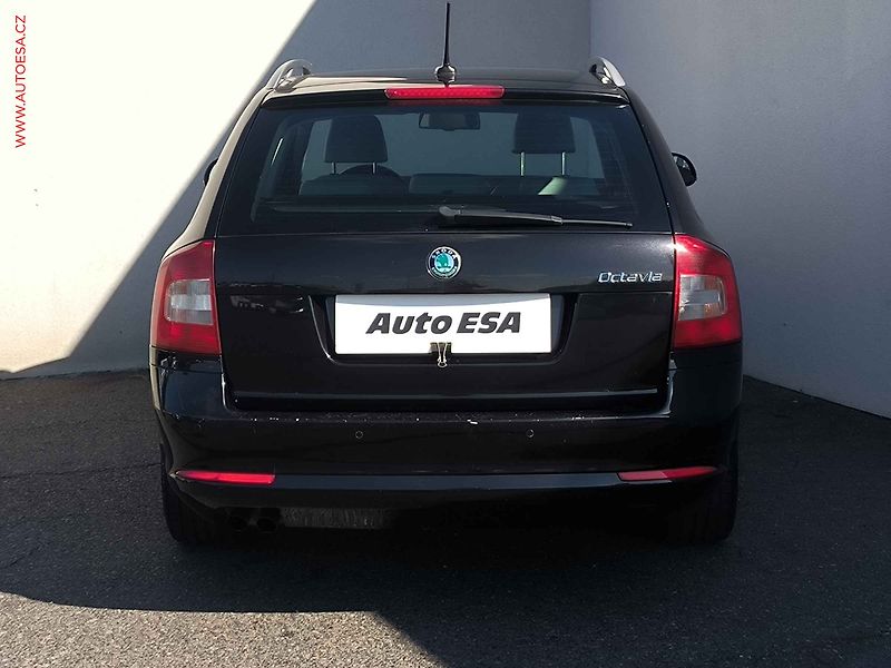 Škoda Octavia (2011) 2.0TDi, ČR, servis.kniha - fotka 5 z 23
