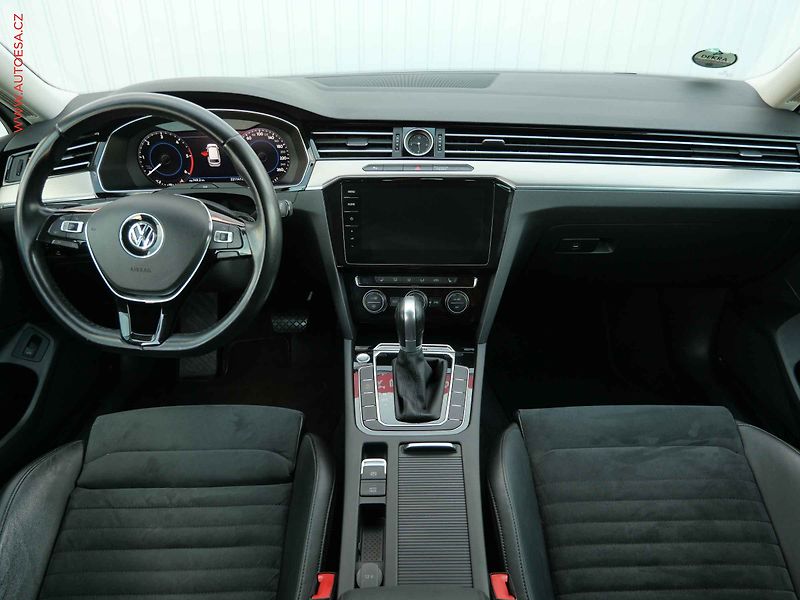 Volkswagen Passat (2018) 2.0TDi 4x4, 1.maj,ČR, DSG - fotka 8 z 23