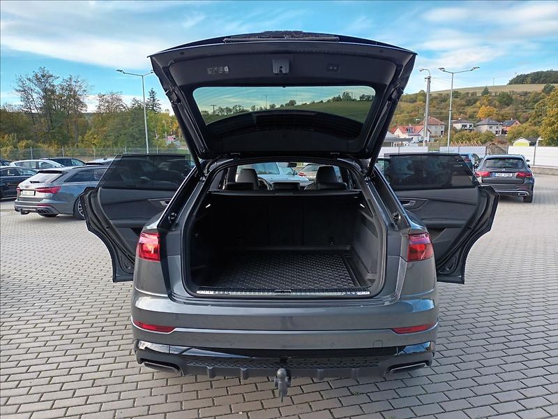 Audi Q8 3,0 TDI,210KW,S-line,ČR 1MAJ, - fotka 17 z 50